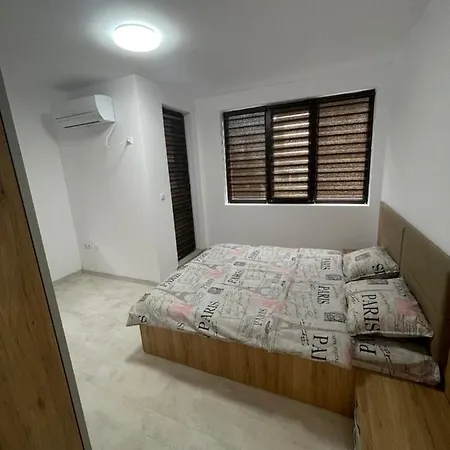 公寓 New Lazur Lux Near Beach With Free Parking