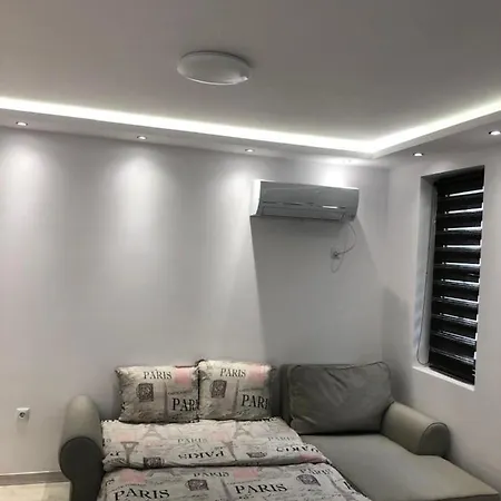 New Lazur Lux Near Beach With Free Parking 公寓 *