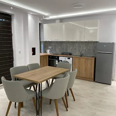 New Lazur Lux Near Beach With Free Parking アパート *